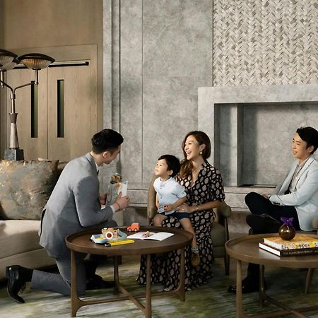 The St. Regis Hong Kong Hotel Exterior photo