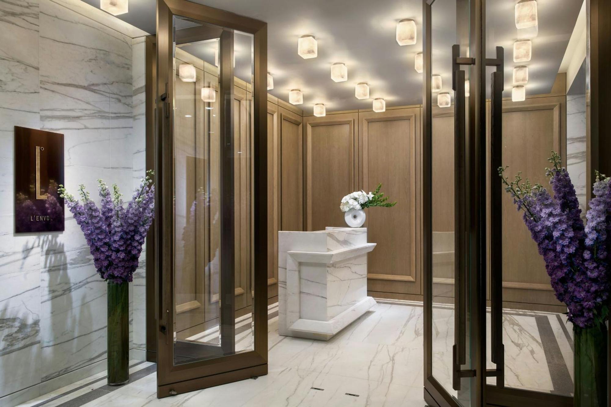 The St. Regis Hong Kong Hotel Exterior photo
